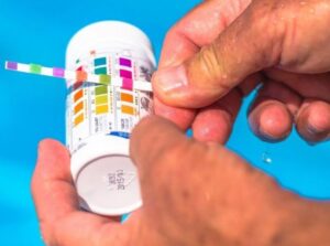 Idealne pH w basenie ogrodowym – klucz do zdrowia i komfortu kąpieli