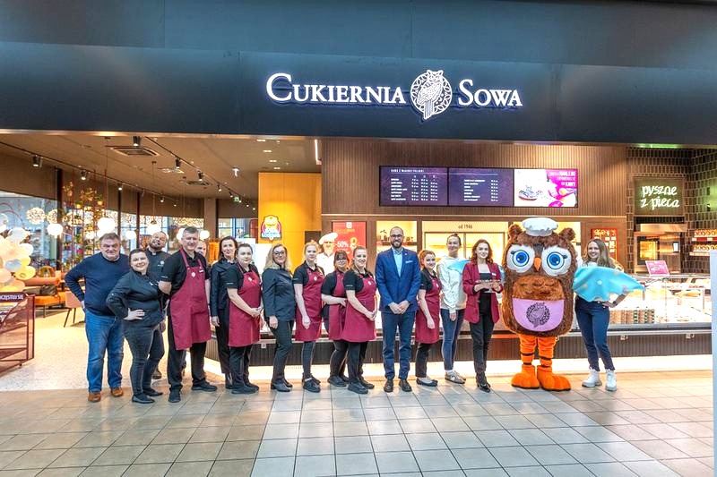 Sowa w ogrodzie – symbolika, przesądy i kulturowe znaczenie tych tajemniczych ptaków