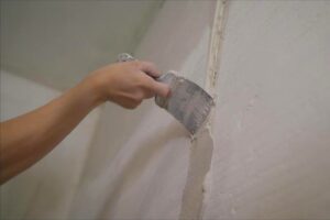 Dlaczego zaprawa gipsowa twardnieje? Odkryj fascynujące sekrety tego procesu